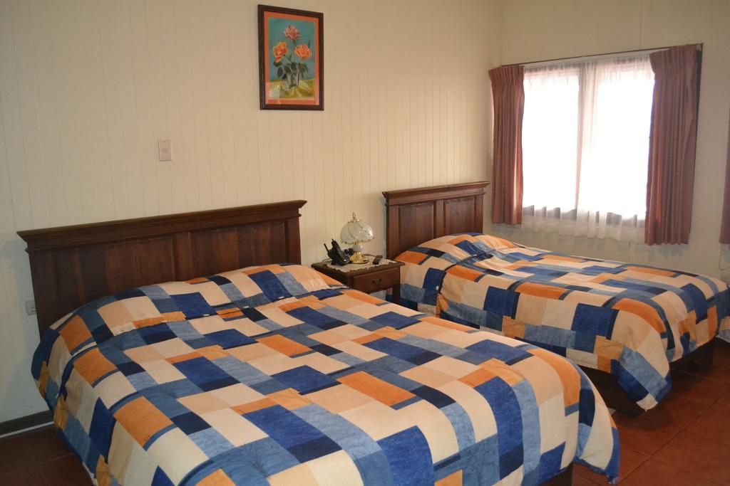 Hotel Las Brumas Картаго Экстерьер фото
