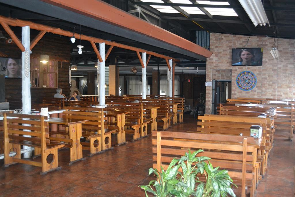 Hotel Las Brumas Картаго Экстерьер фото