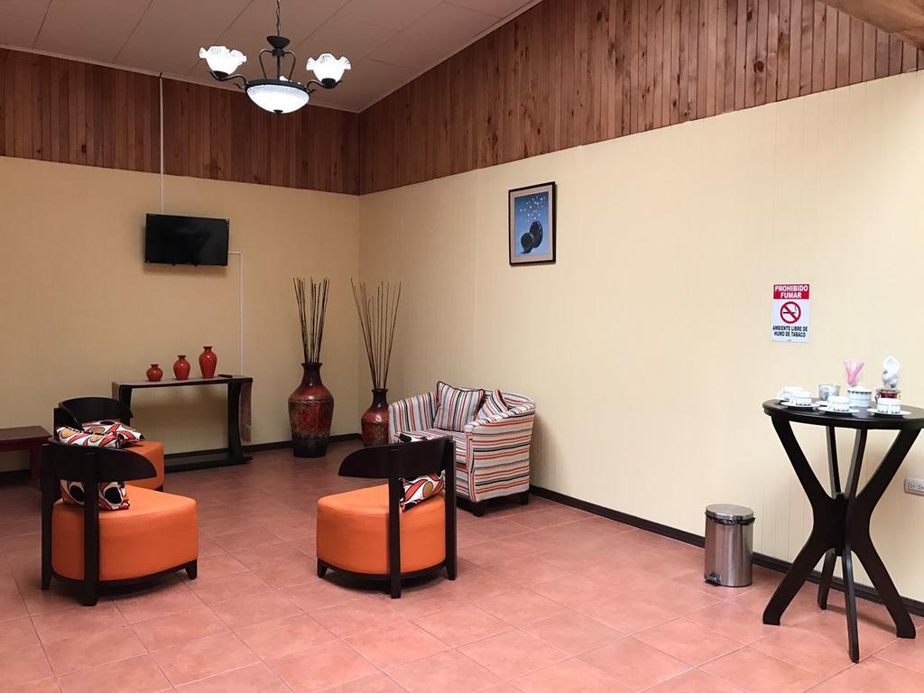 Hotel Las Brumas Картаго Экстерьер фото